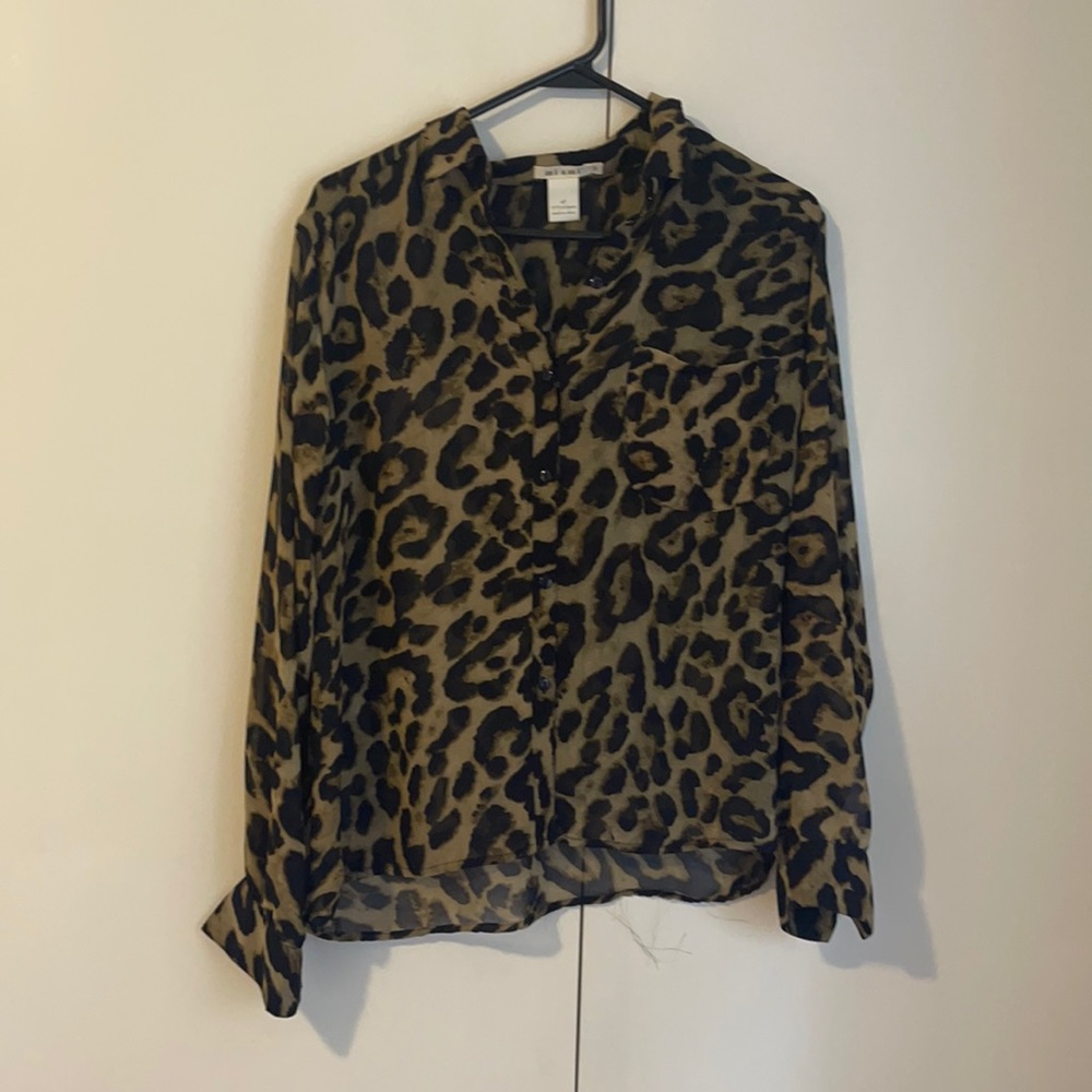 Leopard print blouse women’s sIze M